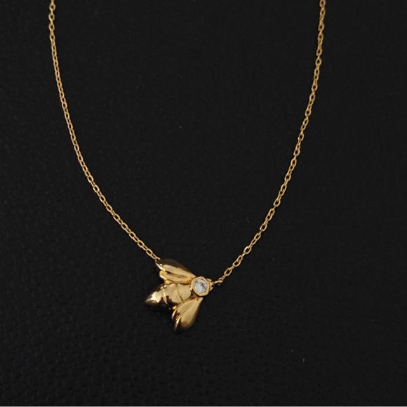 Chaumet 18K Gold Bee Charm Necklace with Sparkling Stone - Picture 6 of 7